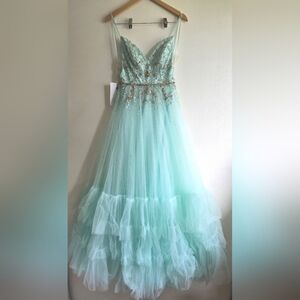 NWT! Mac Duggal, Embellished Ball Gown in Mint/Seafoam W/Gold Accents, Size 2